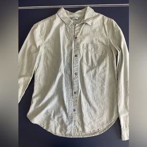 Gap women’s light button down. Has stains